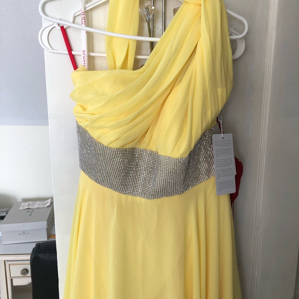 Princess One-Shoulder floor-length chiffon dress - Picture 3 of 7